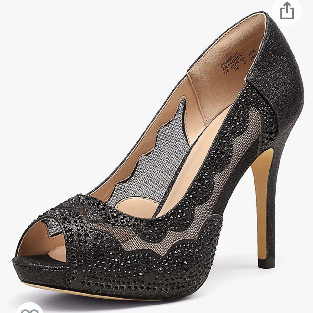 Dream Pairs Heels, new size 9